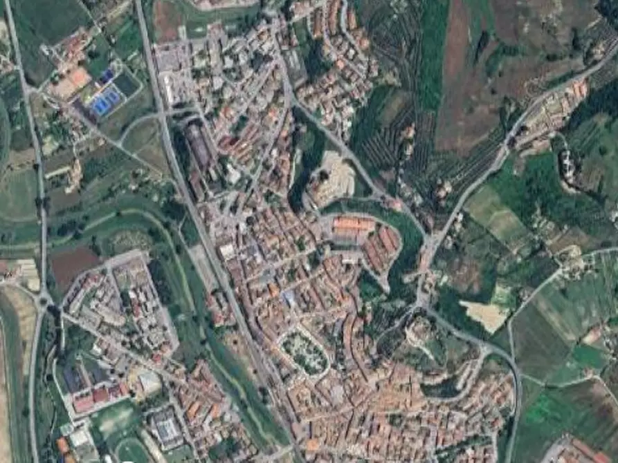 Immagine 20 di Negozio in vendita  in Piazza E. De Filippo  a Castelfiorentino