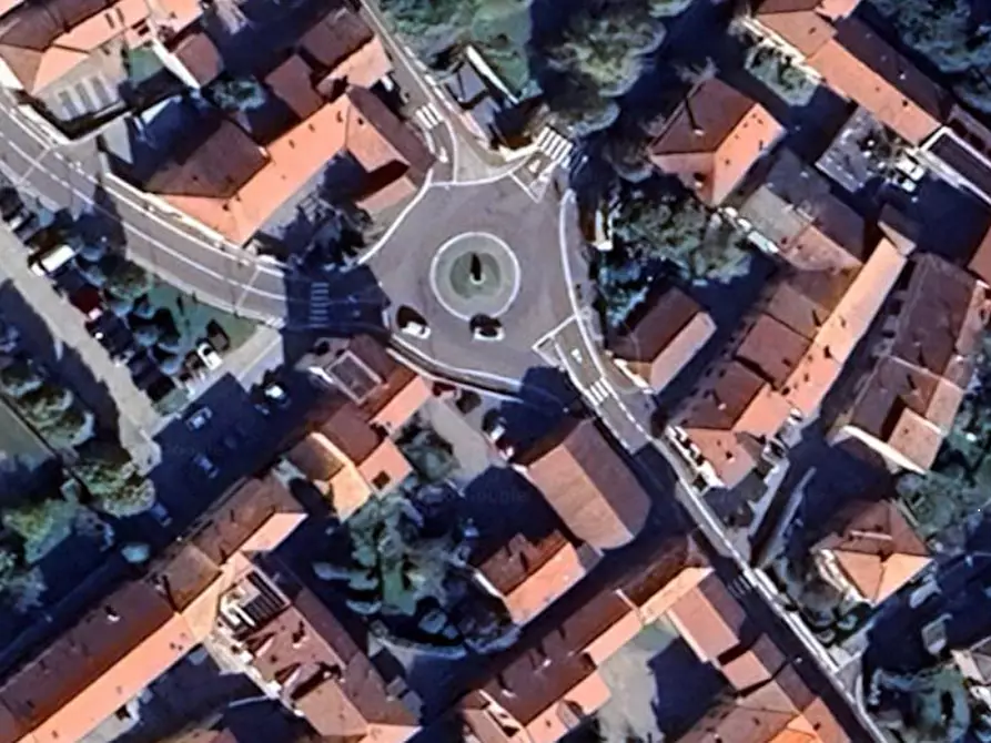 Immagine 7 di Appartamento in vendita  in Via Sopranzi a Tradate