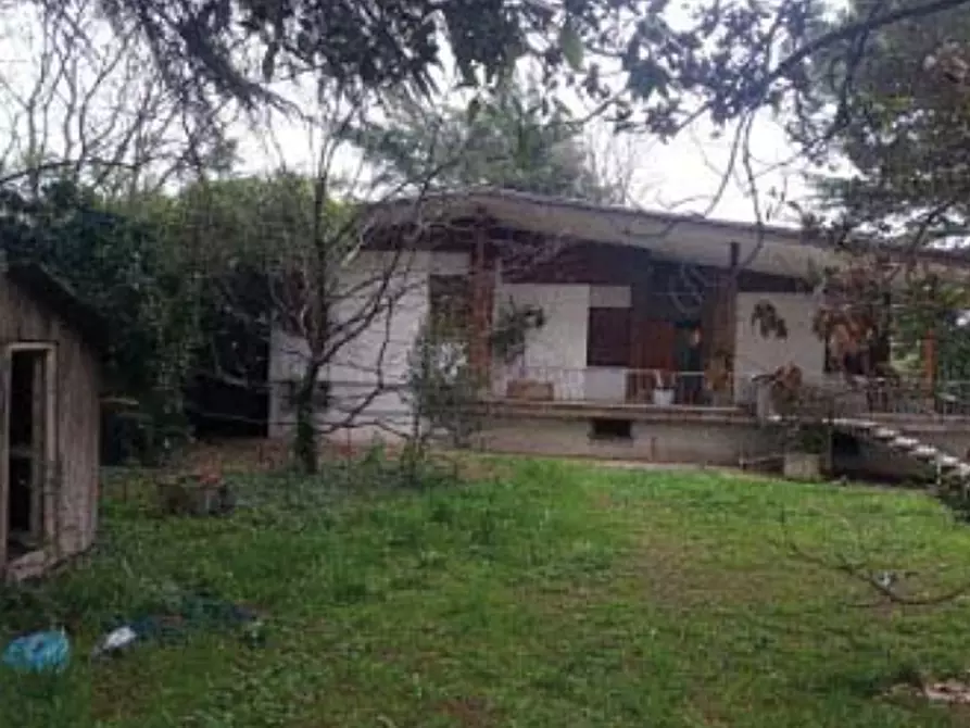 Immagine 6 di Villa in vendita  in Via Solagna a Trevignano