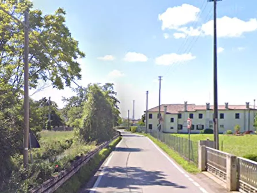 Immagine 16 di Villa in vendita  in Via Solagna a Trevignano