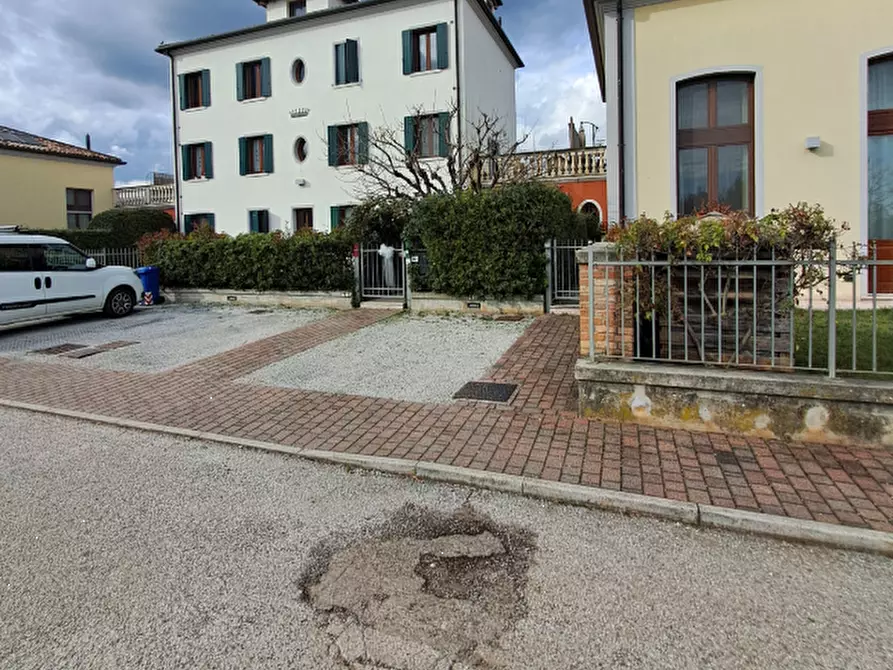 Immagine 2 di Appartamento in vendita  in Via Spineda a Volpago Del Montello