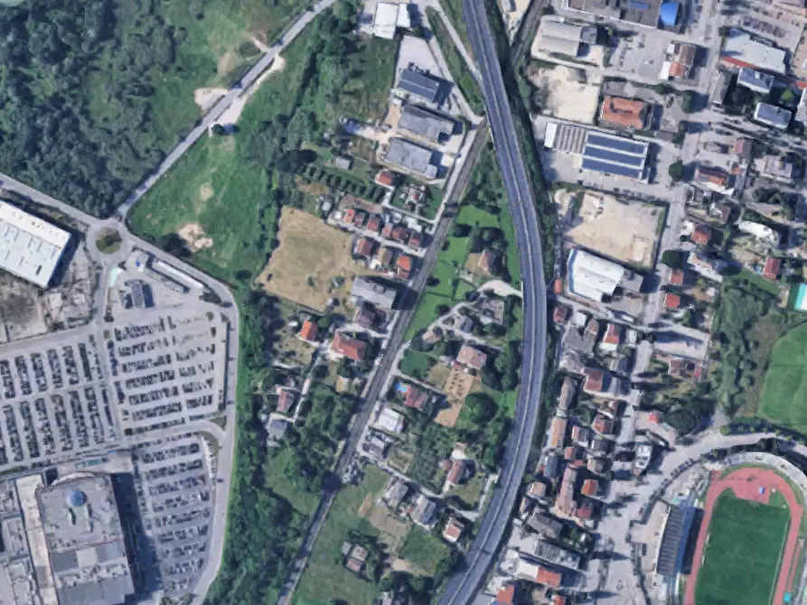 Immagine 4 di Negozio in vendita  in Via Zittola  a Chieti