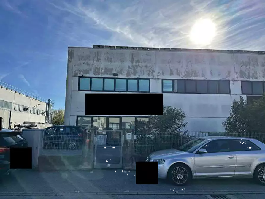 Immagine 2 di Laboratorio in vendita  in Via del Lavoro a Cornuda