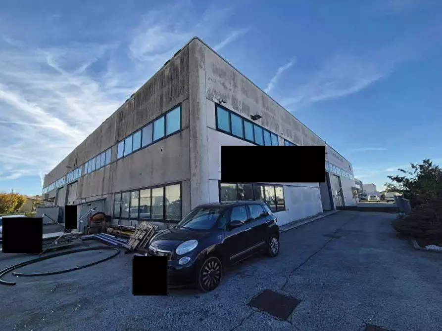 Immagine 3 di Laboratorio in vendita  in Via del Lavoro a Cornuda