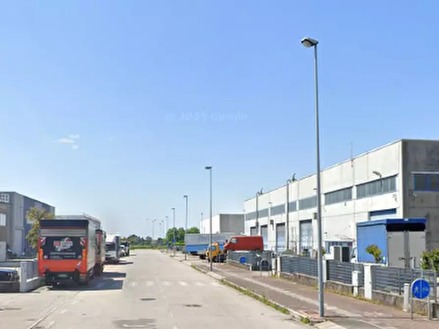 Immagine 7 di Laboratorio in vendita  in Via del Lavoro a Cornuda