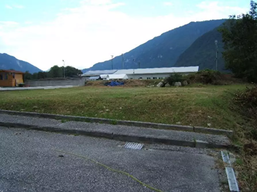 Immagine 1 di Terreno edificabile in vendita  in Via Monte Grappa a Seren Del Grappa