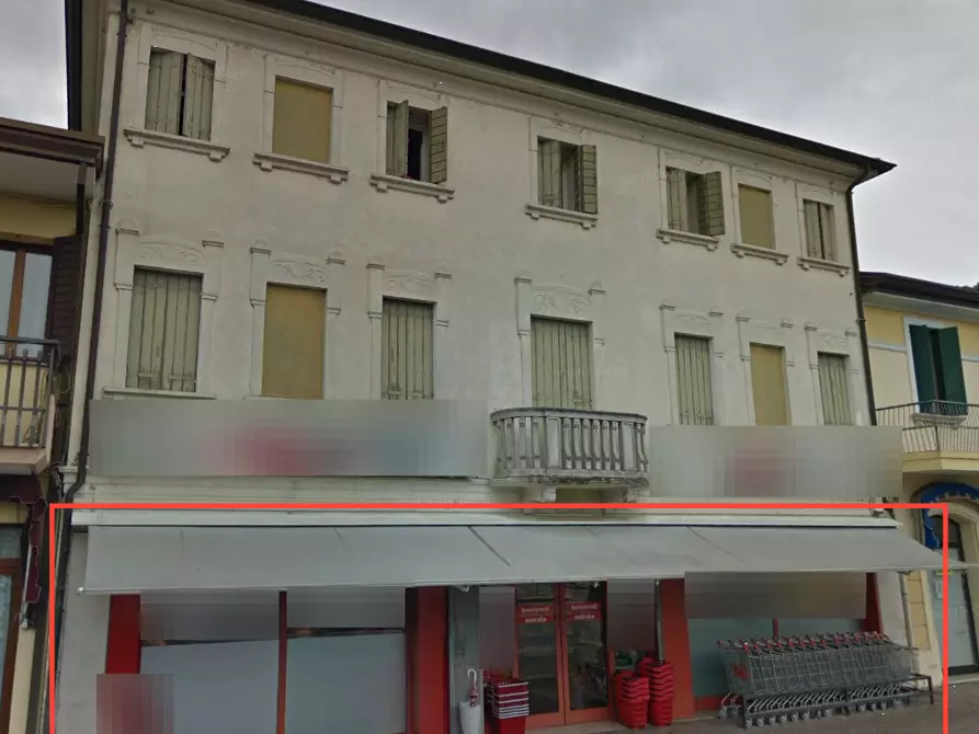 Immagine 2 di Negozio in vendita  in Via Roma a Salgareda