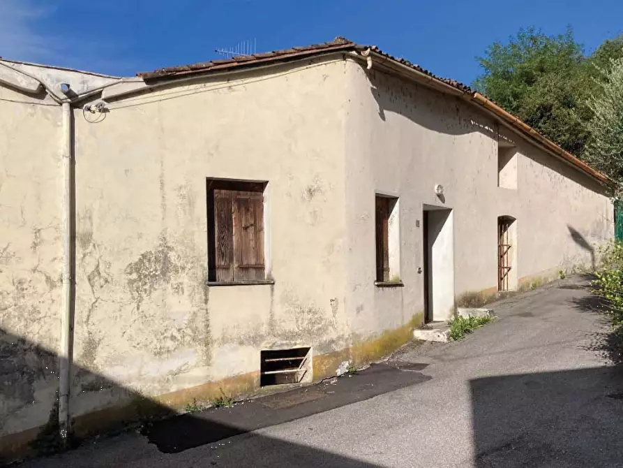 Immagine 2 di Porzione di casa in vendita  in Piazza Roma a Segusino