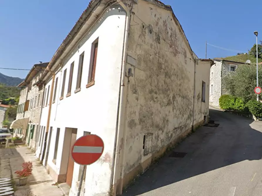 Immagine 8 di Porzione di casa in vendita  in Piazza Roma a Segusino