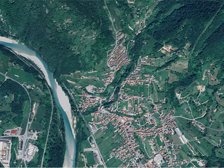 Immagine 12 di Porzione di casa in vendita  in Piazza Roma a Segusino