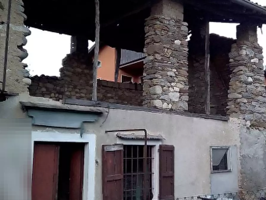 Immagine 3 di Appartamento in vendita  in Via Fratelli Bandiera a Grantola