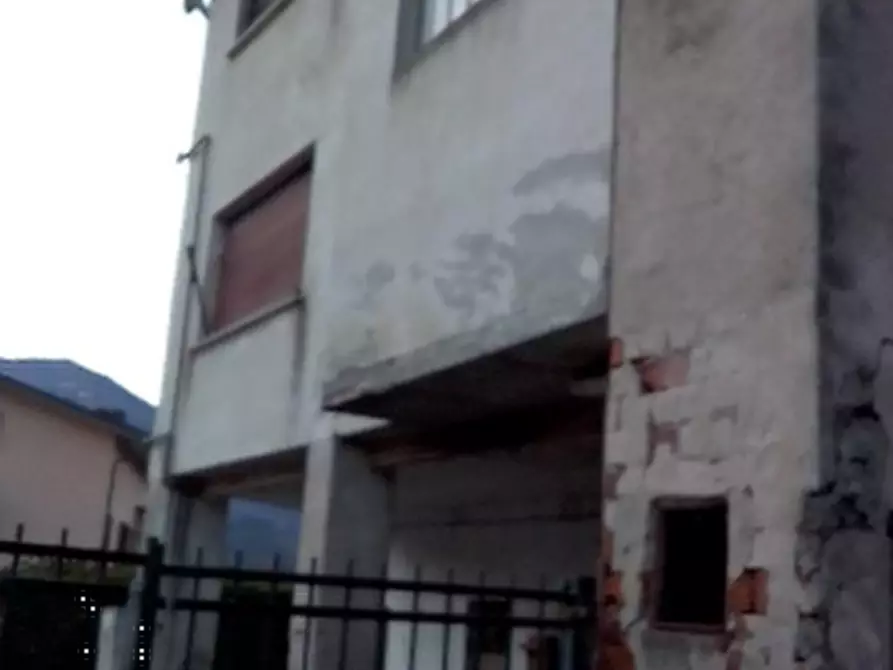 Immagine 7 di Appartamento in vendita  in Via Fratelli Bandiera a Grantola