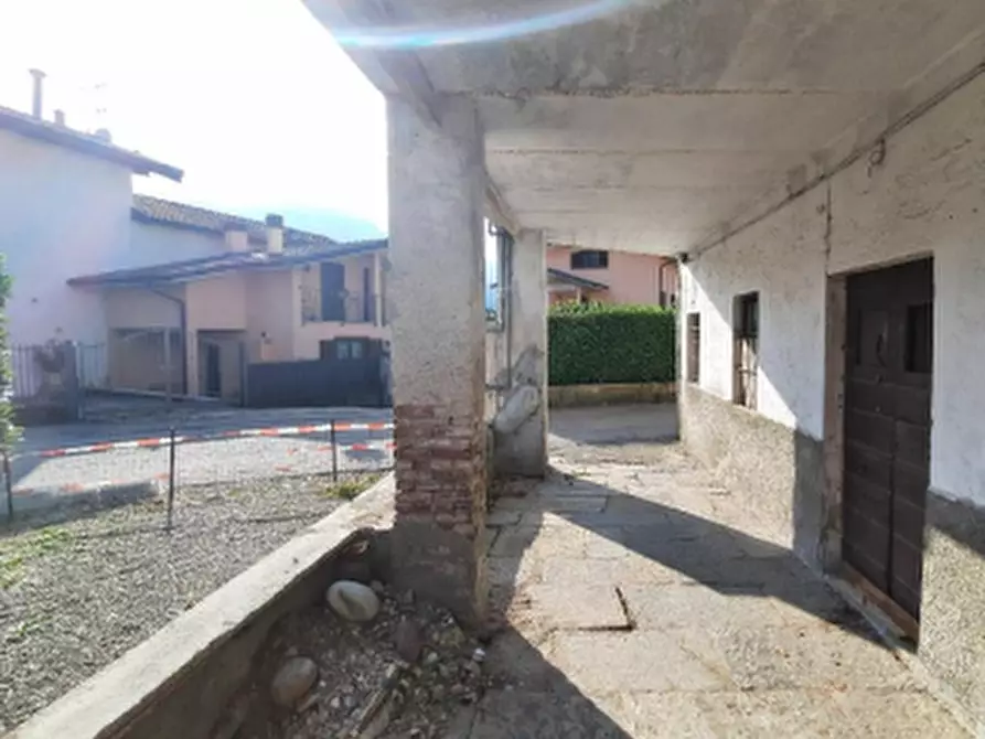 Immagine 8 di Appartamento in vendita  in Via Fratelli Bandiera a Grantola