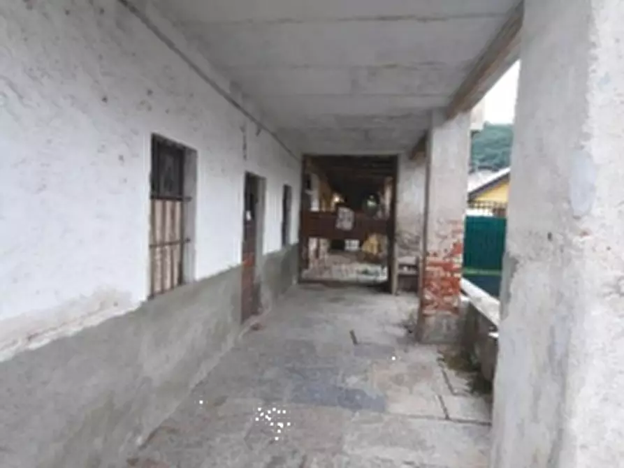 Immagine 9 di Appartamento in vendita  in Via Fratelli Bandiera a Grantola