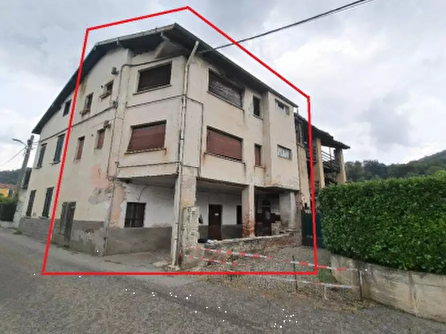 Immagine 1 di Appartamento in vendita  in Via Fratelli Bandiera a Grantola