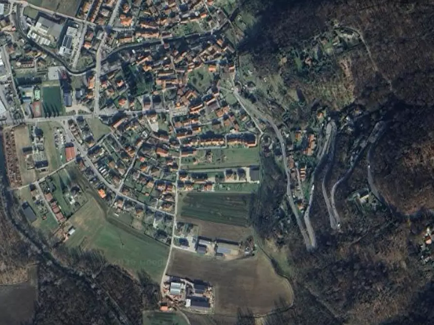 Immagine 11 di Appartamento in vendita  in Via Fratelli Bandiera a Grantola