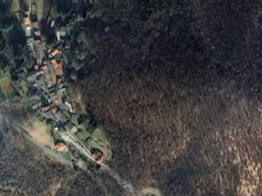 Immagine 17 di Terreno edificabile in vendita  a Valganna