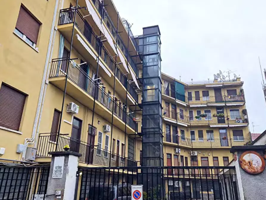 Immagine 5 di Negozio in vendita  in Via Roma a Nerviano