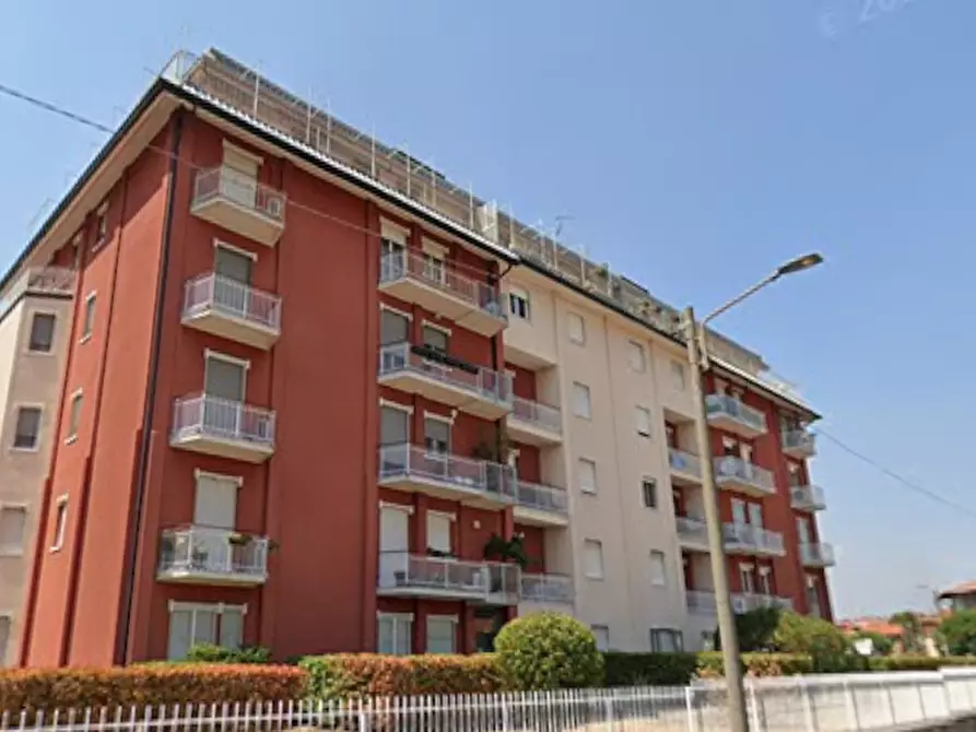 Immagine 12 di Appartamento in vendita  in Via Monte Nero a Corbetta