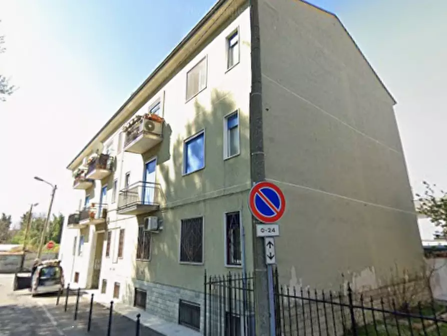 Immagine 5 di Appartamento in vendita  in Via Giovanni Pascoli a Senago