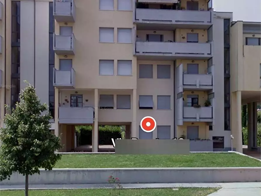 Immagine 4 di Magazzino in vendita  in Via Brenta  a Firenze