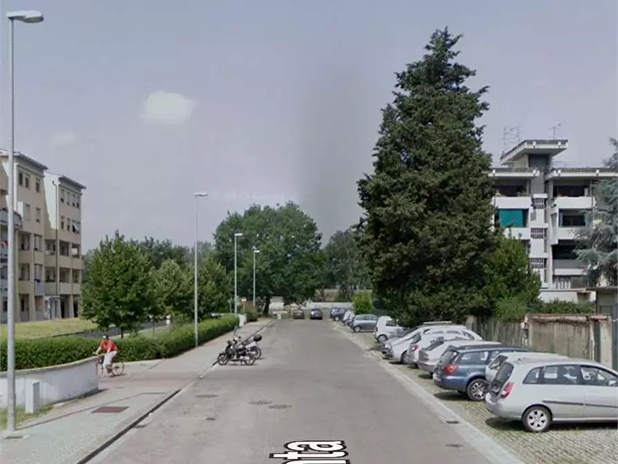 Immagine 8 di Magazzino in vendita  in Via Brenta  a Firenze