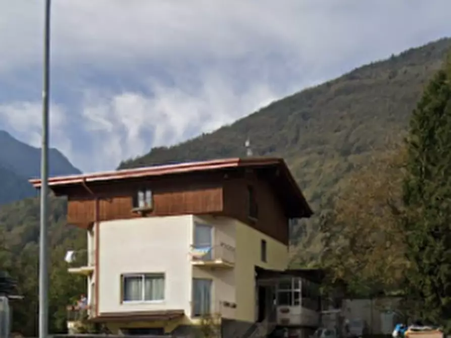 Immagine 16 di Casa indipendente in vendita  in VIA FORNO ALLIONE a Malonno