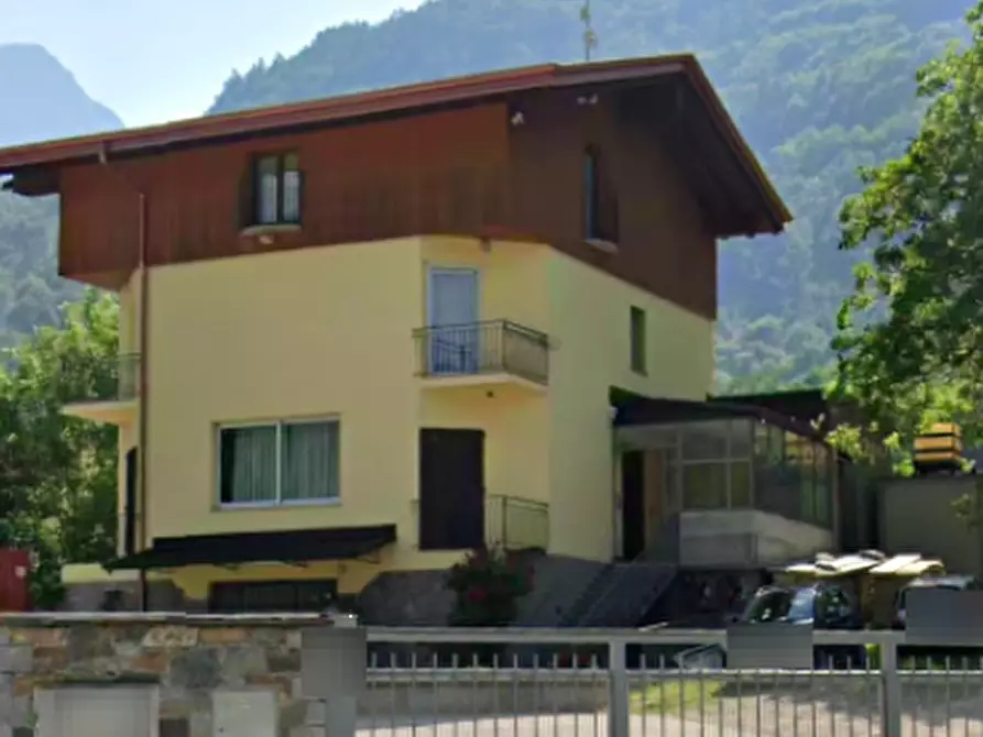 Immagine 4 di Casa indipendente in vendita  in VIA FORNO ALLIONE a Malonno