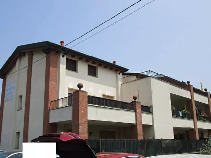 Immagine 7 di Appartamento in vendita  in Via Sandro Pertini a Pizzale