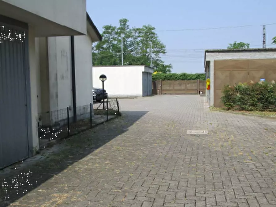 Immagine 9 di Appartamento in vendita  in Via Sandro Pertini a Pizzale