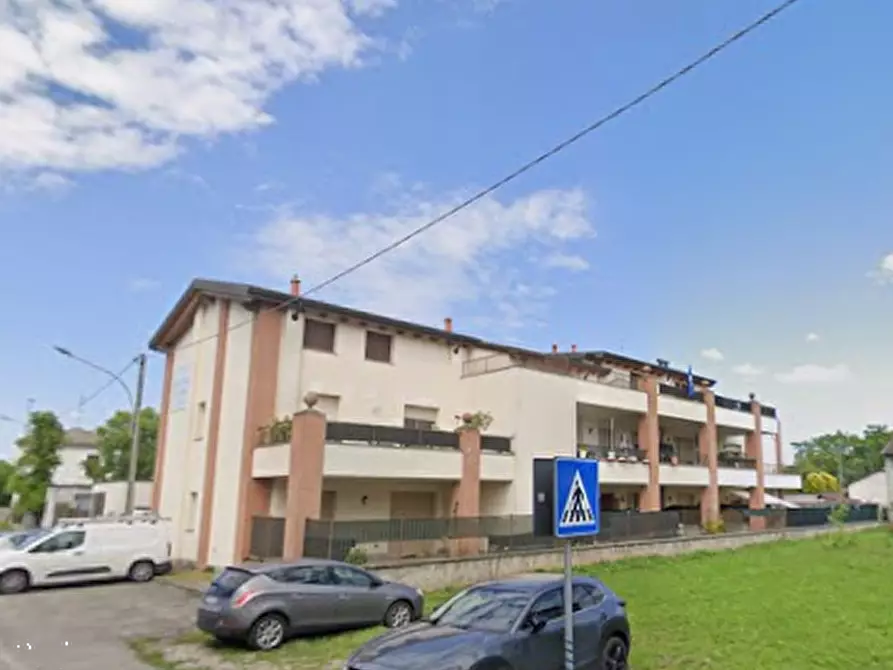 Immagine 11 di Appartamento in vendita  in Via Sandro Pertini a Pizzale