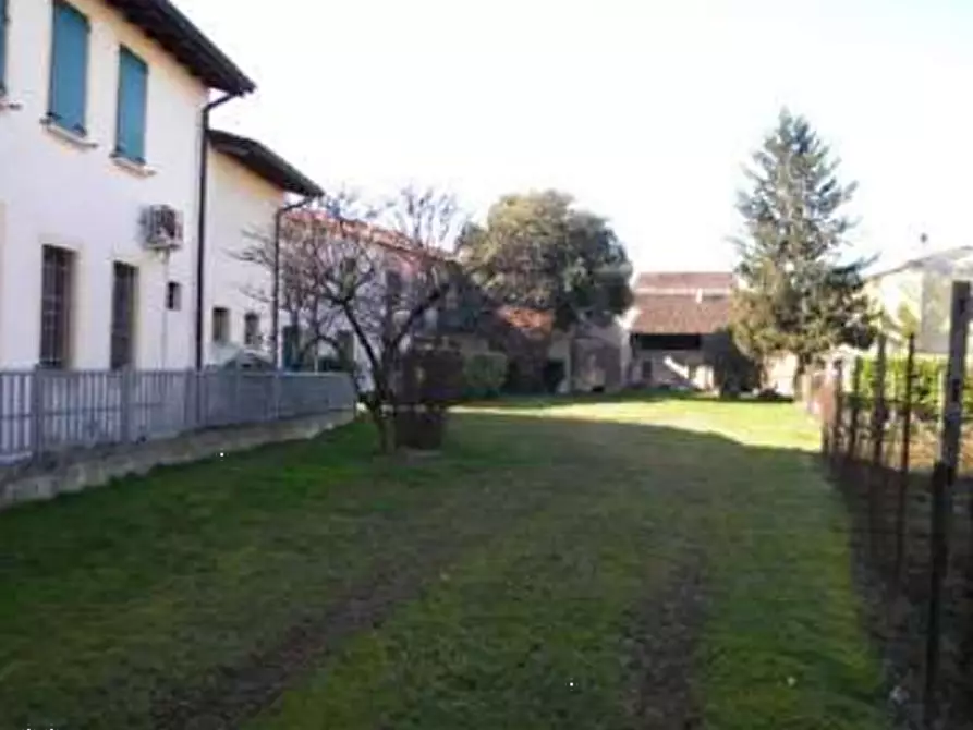 Immagine 11 di Porzione di casa in vendita  in Via Trieste a Casaloldo
