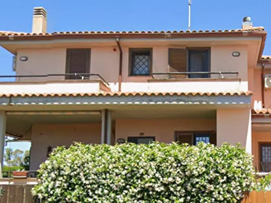 Immagine 9 di Villa in vendita  in Via Stoccolma a Ladispoli