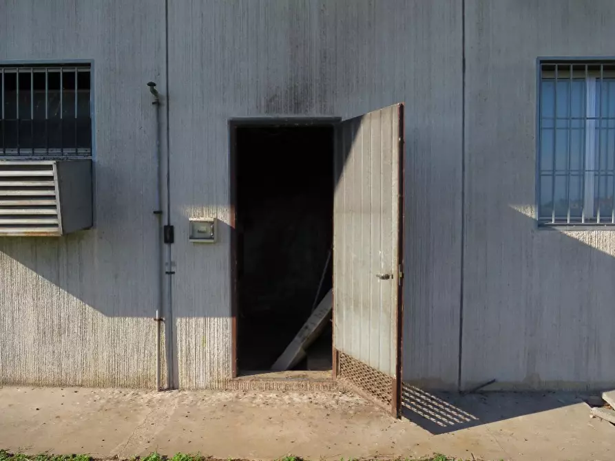 Immagine 7 di Laboratorio in vendita  in Via More a Bovolone