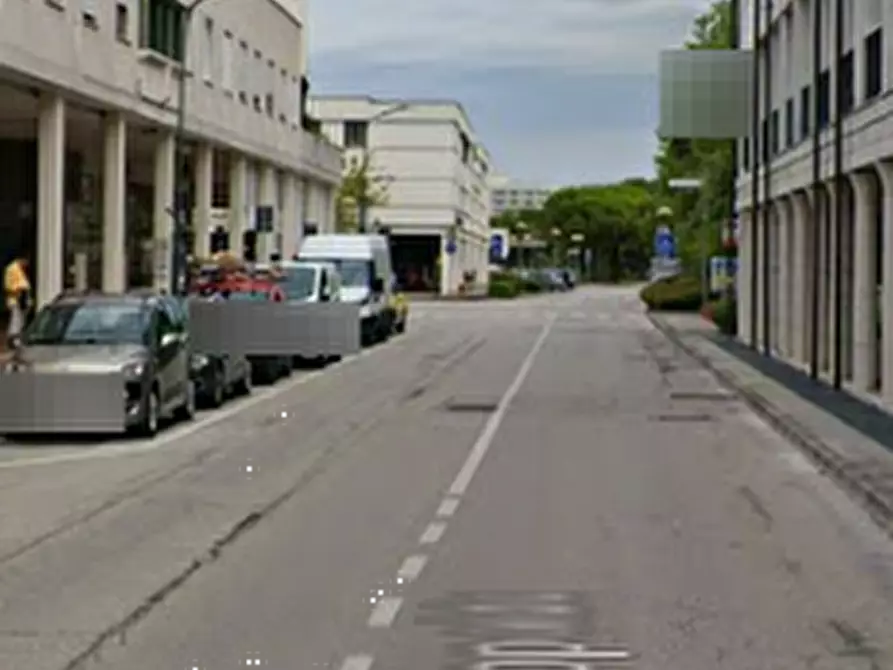 Immagine 8 di Magazzino in vendita  in Via Padre Leopoldo a Abano Terme