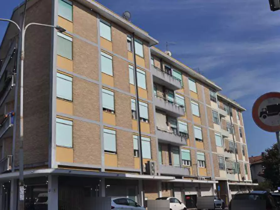 Immagine 3 di Negozio in vendita  in Via Montello a Noventa Padovana