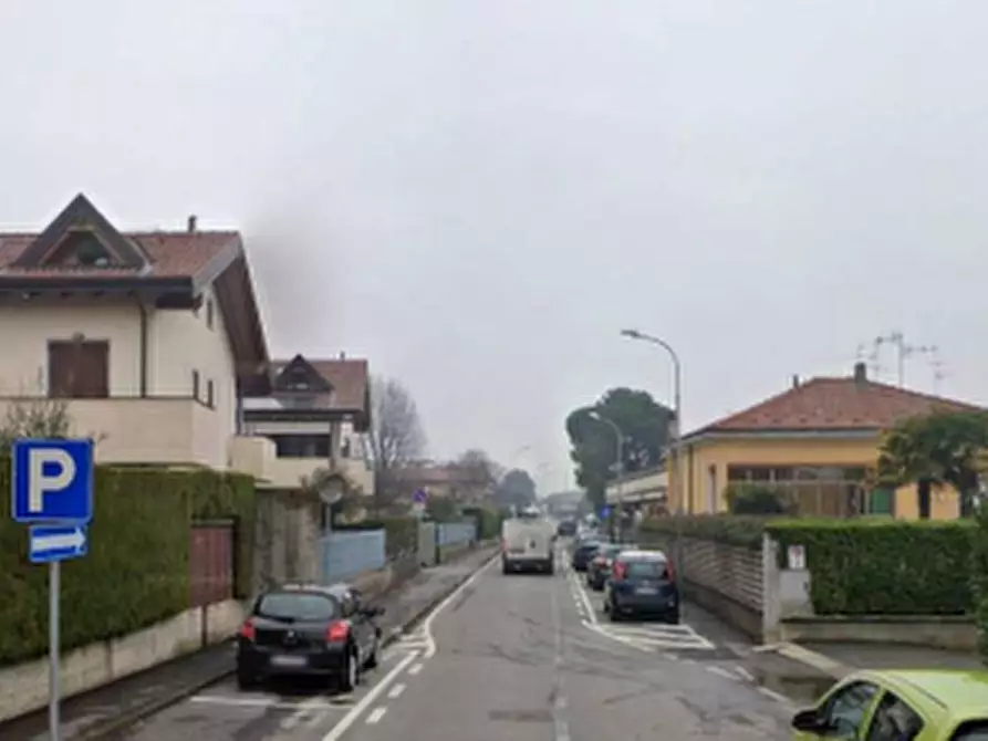 Immagine 2 di Appartamento in vendita  in Via FRATELLI CERVI  a Trezzano Rosa