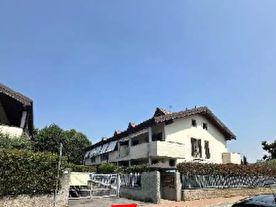 Immagine 3 di Appartamento in vendita  in Via FRATELLI CERVI  a Trezzano Rosa