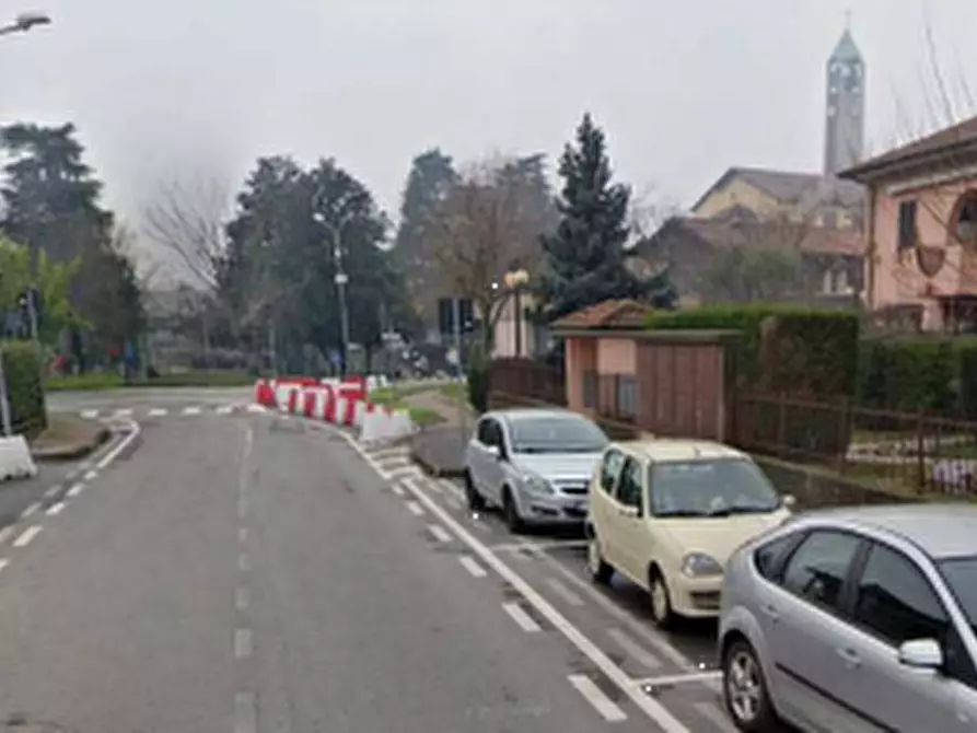 Immagine 8 di Appartamento in vendita  in Via FRATELLI CERVI  a Trezzano Rosa