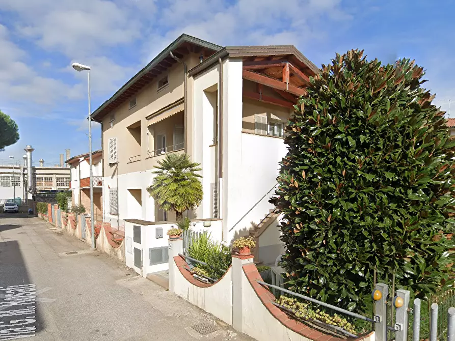 Immagine 5 di Appartamento in vendita  in via G. M. Rosati a Fucecchio