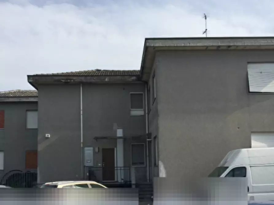 Immagine 11 di Laboratorio in vendita  in Via Giuseppe Parini a Gorgonzola