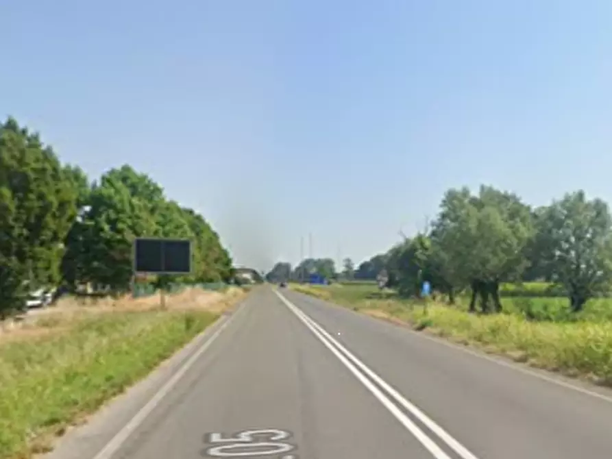 Immagine 8 di Capannone industriale in vendita  in Via Gianni Brera a Zeccone