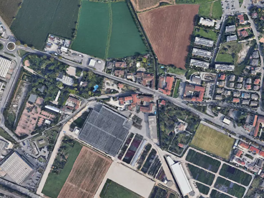 Immagine 8 di Garage in vendita  in Via Molini a Lonato del Garda