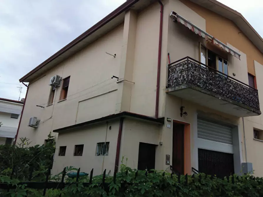 Immagine 3 di Appartamento in vendita  in Via Silvio Pellico a Meduna Di Livenza