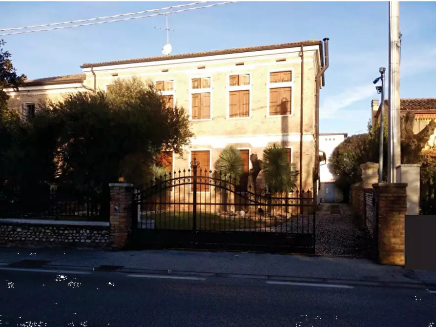 Immagine 2 di Casa indipendente in vendita  in Via San Michele a Altivole