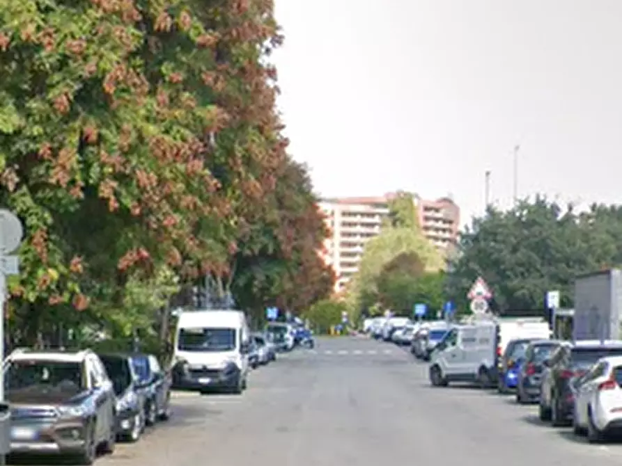 Immagine 11 di Garage in vendita  in Via Morganti  a Lesmo