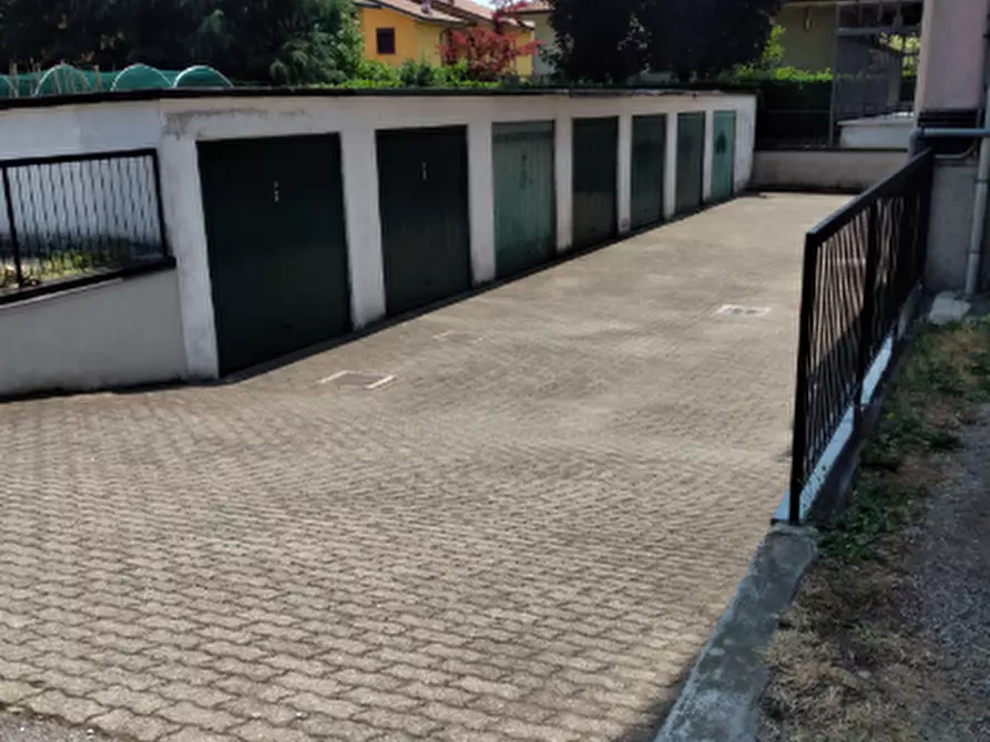 Immagine 4 di Appartamento in vendita  in Via Libertà  a Busnago