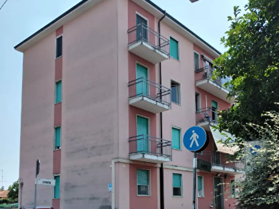 Immagine 5 di Appartamento in vendita  in Via Libertà  a Busnago