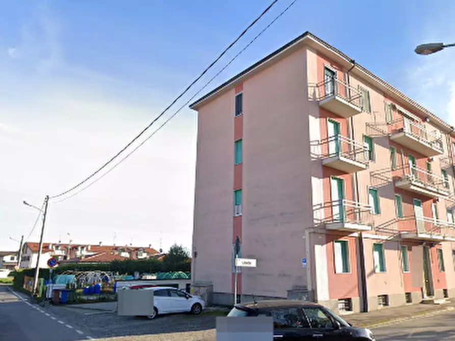 Immagine 10 di Appartamento in vendita  in Via Libertà  a Busnago