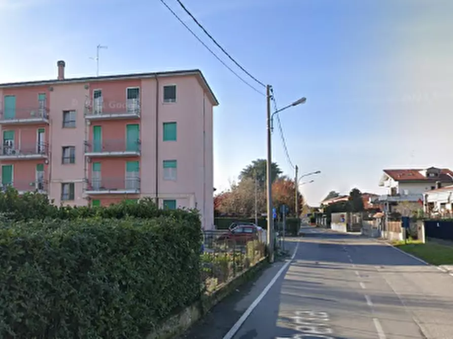 Immagine 11 di Appartamento in vendita  in Via Libertà  a Busnago